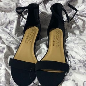 Ankle strapped coconuts black heels